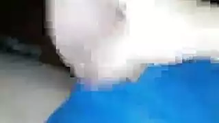 عاهرات المكتب الشهوانيات تمص القضيب وتتناك على المكتب