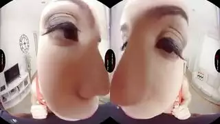 فيلم بورن واقع افتراضي: فتاة مذهلة تخدم عدة أزبار في خيال غامر