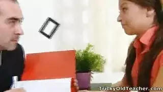 أستاذ مهووس يسيطر على طالبة بجنس عنيف صفقة فرج مقابل درجات