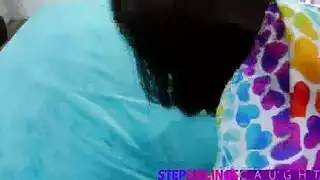 مؤخرة صغيرة تطلب مشهد جنس قاس