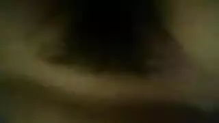 لاعب بلا مال يحصل على بعض اللسان وبعض الشرج