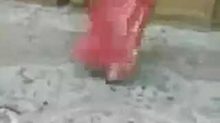 راقصات بطني غريبات يئن – كس مكشوف تحت الفستان