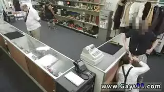 مخنثات مثيرات تمارس الجنس بالزب والفرج معاً