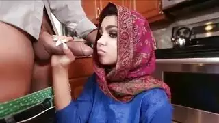 ترفيه للكبار: مشهد مثير يضم شريكتين جذابتين