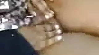 قذف داخل كس في الفصل: مراهقة منتقبة تأخذ السائل المنوي في كسها