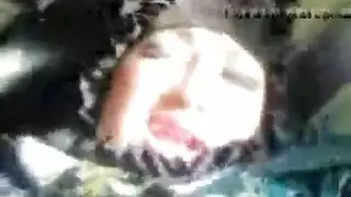 رجل عربي كبير البنية في فعل شرجي صريح