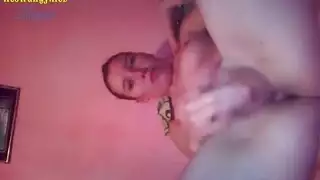 عرض إباحي صعب: باقة عاهرية تُنكح بقسوة أمام الكاميرا