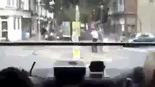 سلطة الزي الرسمي: هيمنة صريحة على المنزل