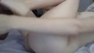 شابان يذهبان إلى أبعد الحدود