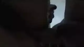 أخوة سرية: تنورة مرفوعة، طيز ممتلئة بقضيب الأخ