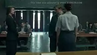 إباحية في الفصل: المدرب يعلم الحركة الصحيحة للقضيب والمهبل