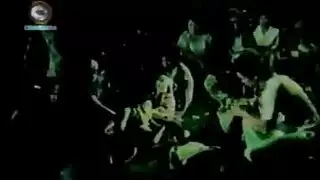 لعق الرقبة وجنس شرجي عدواني بقضيب طويل