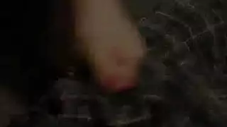 لعب عنيف بالصدر وتعذيب الحلمات