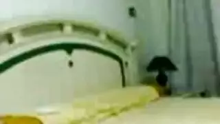 مراهقة مصرية تخضع لاختراق مزدوج