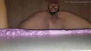 الفتاة الهواة غريس إيفانز تداعب فرجها العصير للمتعة