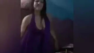 غريب اللفة الرقص جلد