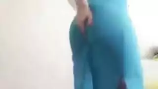 جمال مصري طبيعي يمارس الجنس بلا وعي في إباحية هاوية