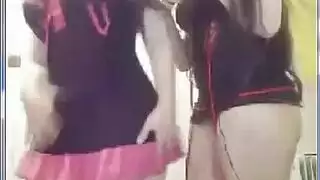 عاهرات عربيات ممتلئات يمارسن المقص وأصابع عميقة