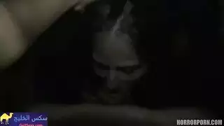 الجبان ينكح في مشهد بورن قوي في مكان مسكون