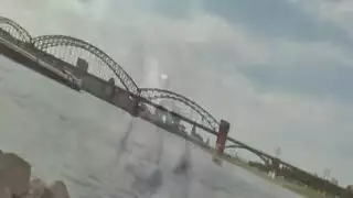  عميلة ألمانية مزدوجة بوشم تتعرض لعملية جنس جماعي في فيلم جنس تجسس صريح