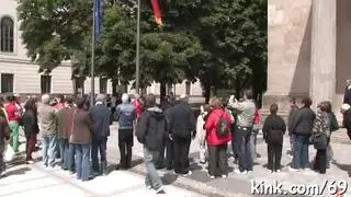 رغبة مراهقة في الجنس والإشباع الفموي المجاني