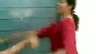 حفلة مثليات الكلية: عاهرات الجمعية النسائية يمارسن الجنس بقوة