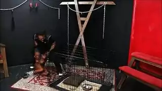 شرج خام عميق وهيمنة بالسوط في هذا المشهد البورن المكثف