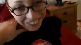 مقابلة العمل تنتهي بقذف داخل كلا مقدمتي الطلب