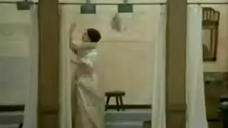 واحد بيحط منوم لأخته وينكها