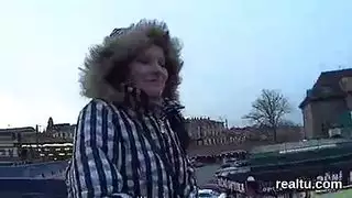 جنون قذف الشيميل: تيارات بيضاء تنطلق بلا توقف