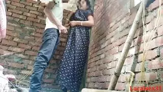 نكاح جماعي في الملجأ: بنات مقبوض عليهن يتم انتهاكهن برجال بزبور صغيرة