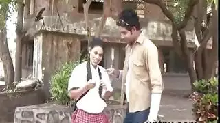 مؤخرات مراهقات مشعرة في جلسة سحاقية صريحة