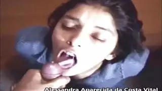 امرأة عربية ذات خبرة تهيمن على قضيب شاب