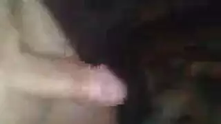 شعر كاندي لين الأحمر وفرج جينا الصغير الضيق في جنس جماعي مغمور بالشمس