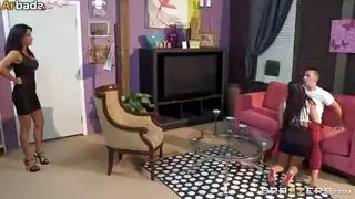 شاب ينيك اختهو ويجيب لهة طهروهة