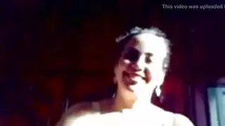 مغامرة إباحية: نيك عربية فاتنة في كل الفتحات