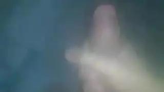 شقراء ممتلئة الجسم تُسيطر عليها وتُملأ بقضيب أسود كبير في مشهد صريح