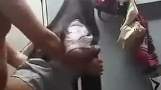 سكس اخ ينيك اختو في غرفه نوم علي سرير رومنسي