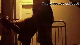 ‫خيال أم وابن يتحقق في حمام مبلل‬