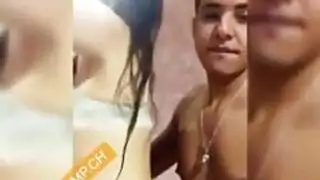 تسرب مشاهير صعب: الراقصة جوهرة في جماع جماعي قوي