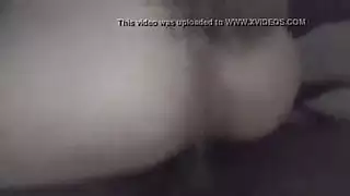 نيك بروكلين ديكر بقضيب في فمها وآخر في فرجها