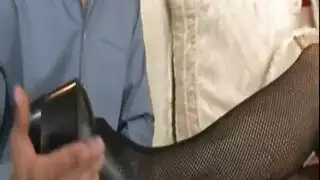 جماع جماعي عالمي: متعة فرك الأقدام والقذف على ثدييها