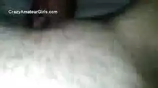 فاتنة الرومانية الهواة ورائعةها الحمراء فيلم رائع أو هواة من امتصاصها المذهل على اللعنة أريكة