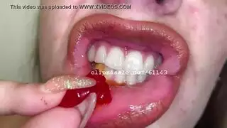 تنيك نفسها الخضرة