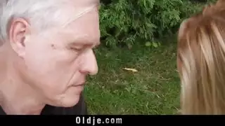 رجل ينك رجل صغير وهوا يصرخxxx