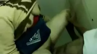 المعتدين على الفتاه المغربيه اللي قالوا لها اللي كانوا كايحشيوا فيها يديهم شباب مغاربه