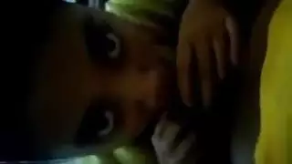 جنس قوي بجانب المسبح: حفلة جماع جماعية مبللة في العلن