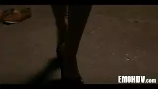 دمية جنس مصرية مدللة تصرخ باللهجة