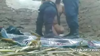 خيال عربي جماعي: جنود يتناوبون على فتاة راغبة في أطلال قديمة