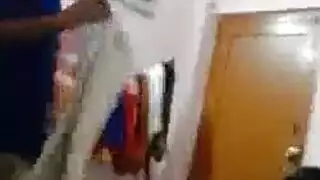 ممارسة جنس مزدوجة على فتاة واحدة